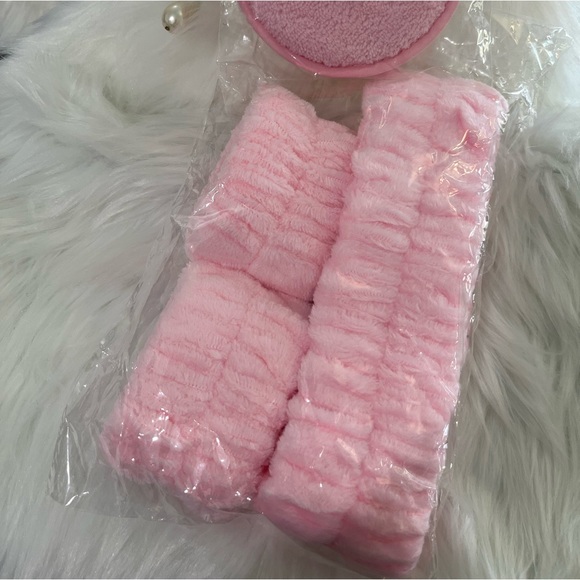 DOLL 10 BABY PINK 4 PIECE SPA SKINCARE SET PUFF, HEAD BAND AND TWO WRIST CUFFS - Picture 3 of 3